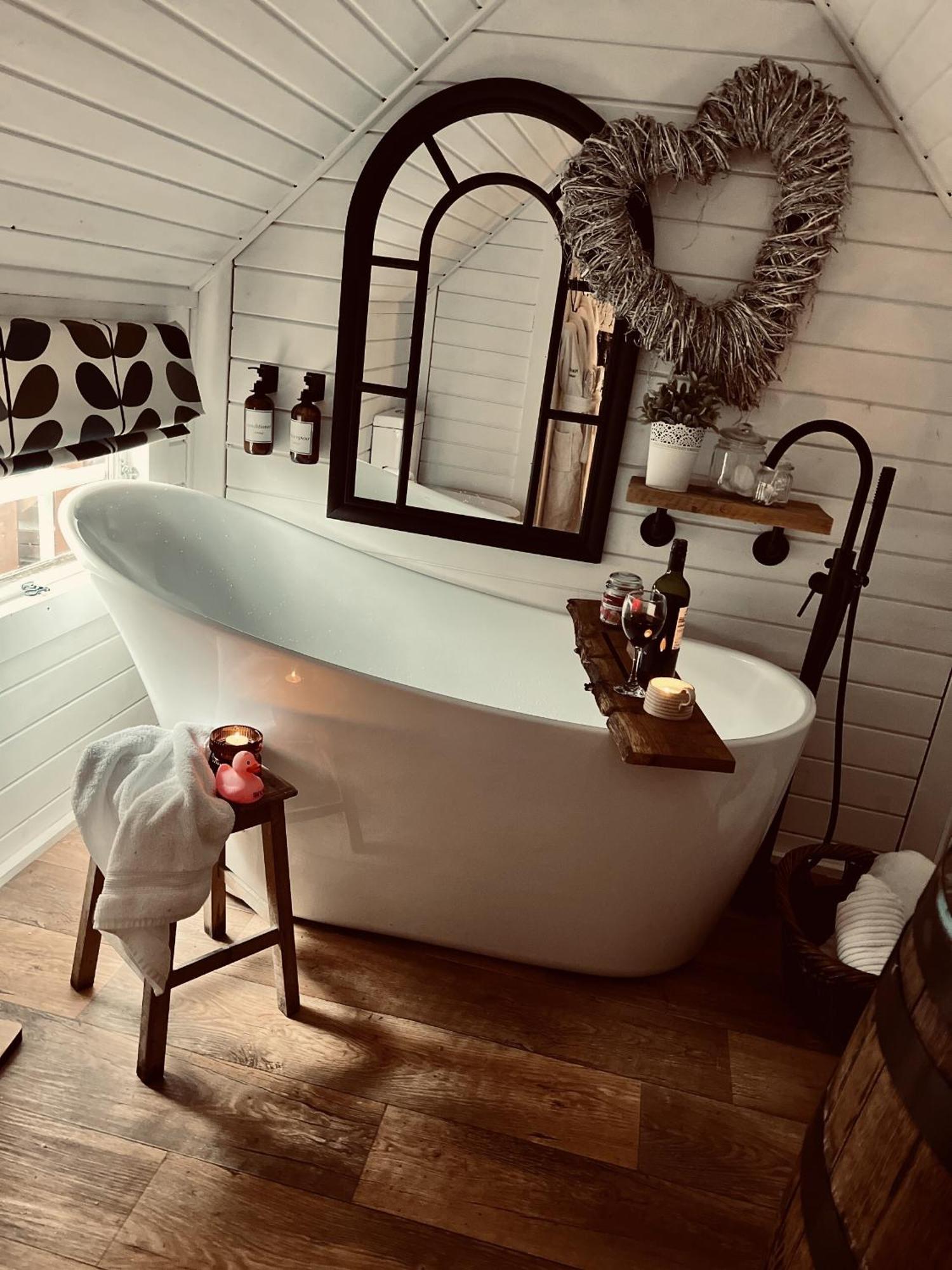 Вілла 1 - Ein Trysor Cudd - Outdoor Bathtub - Incredible Views Pont Sticill Екстер'єр фото